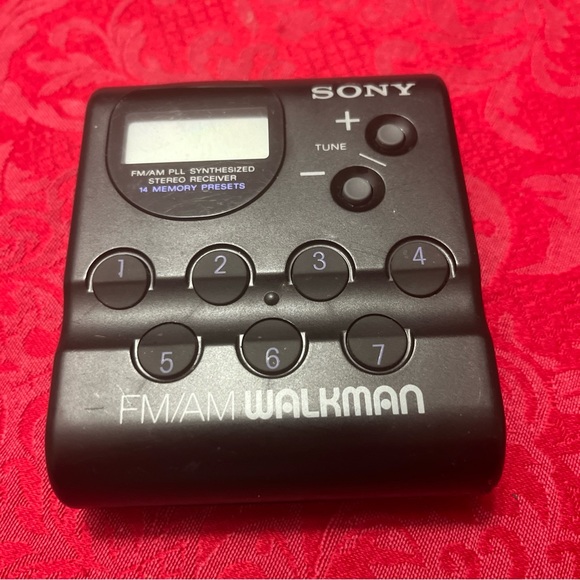 Vintage Sony Walkman SRF-M40W AM/FM Walkman Radio - Tested & Working - Picture 1 of 5